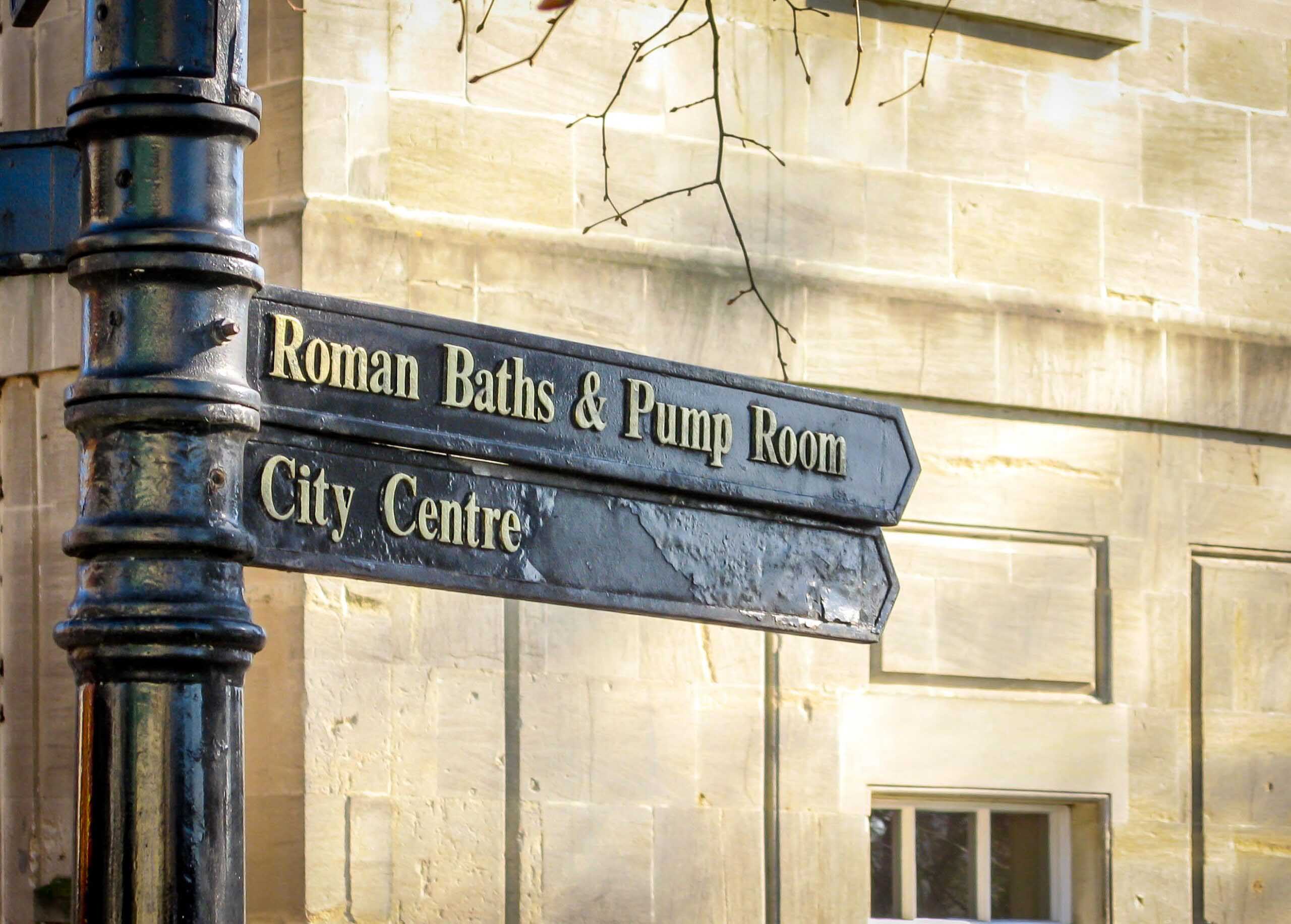 Roman Baths and Pump Room sign in Bath