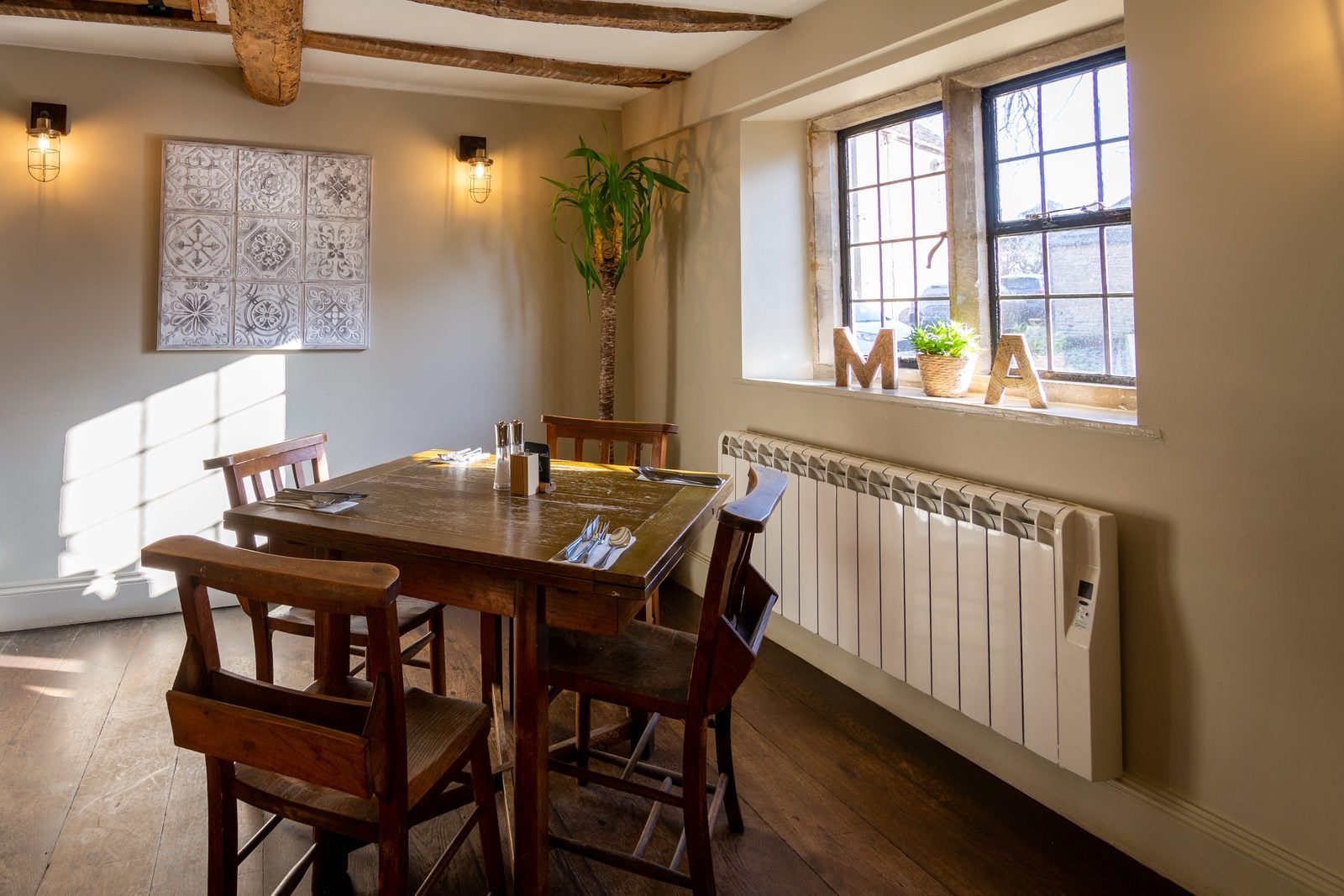 A table by the window in the restaurant